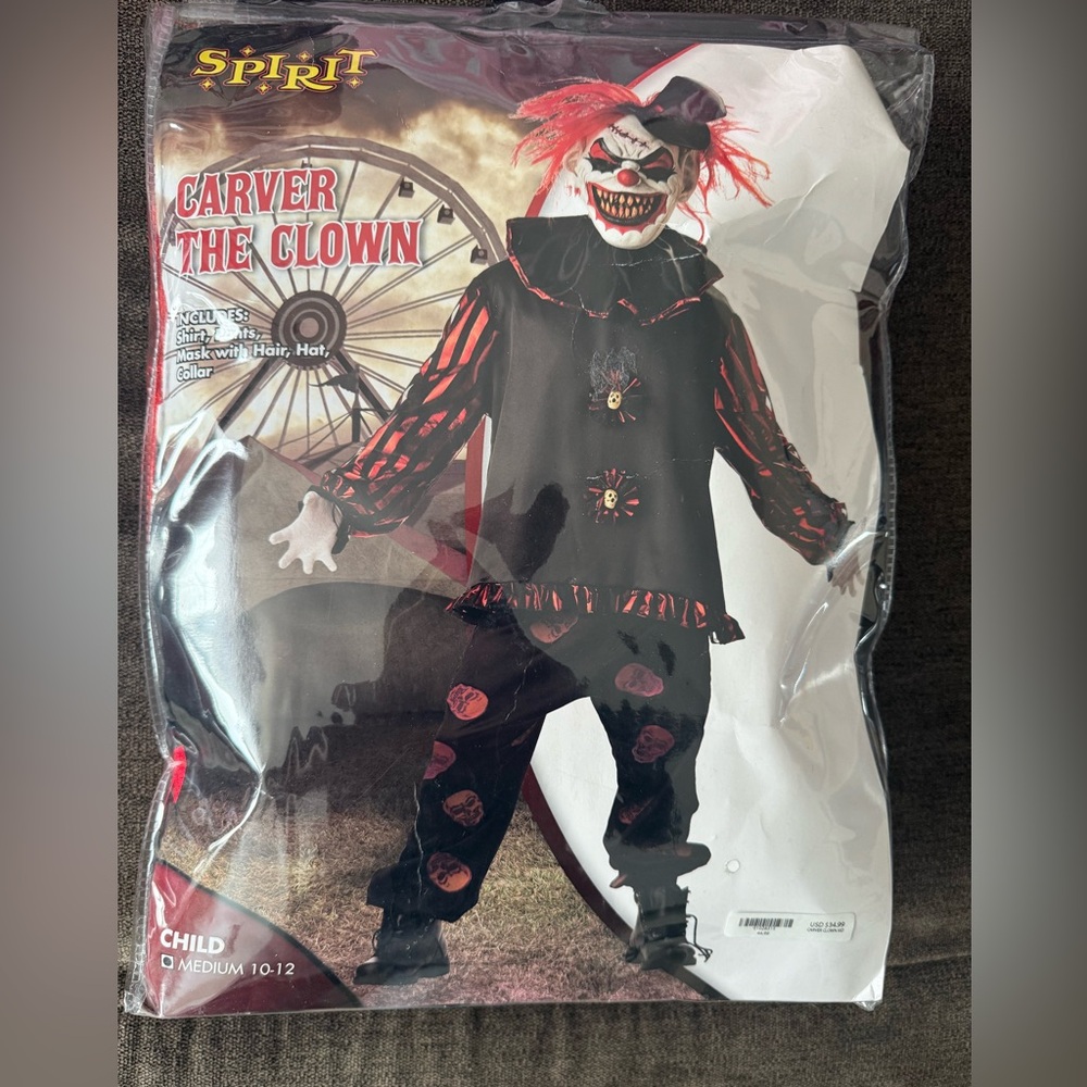 Spirit Carver the Clown Costume with Red and Black Accents